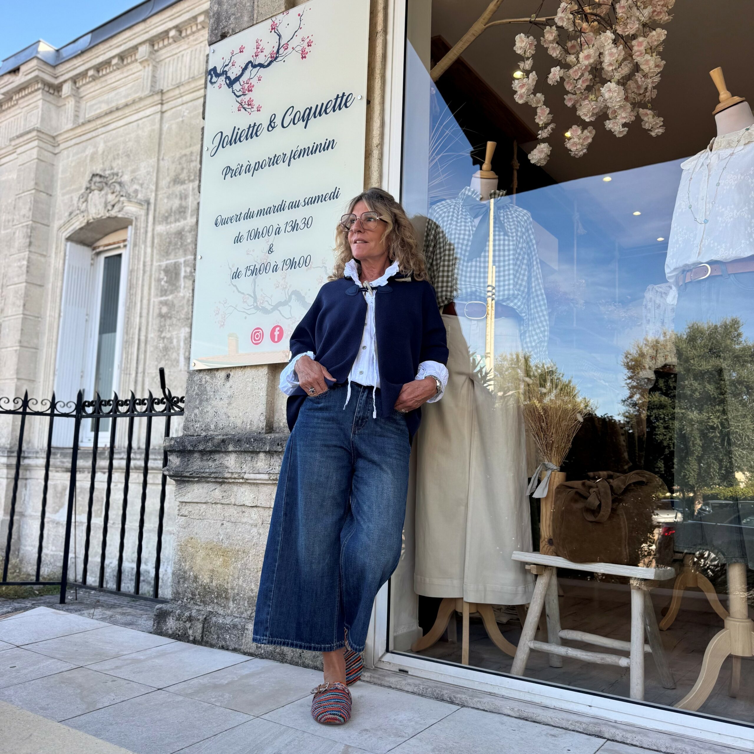 Gilet cape bleu marine – Image 2